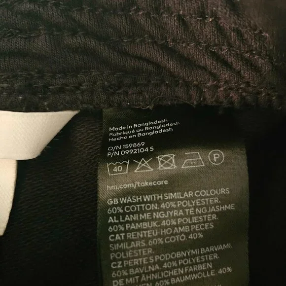 H&M Shorts - Picture 2 of 4